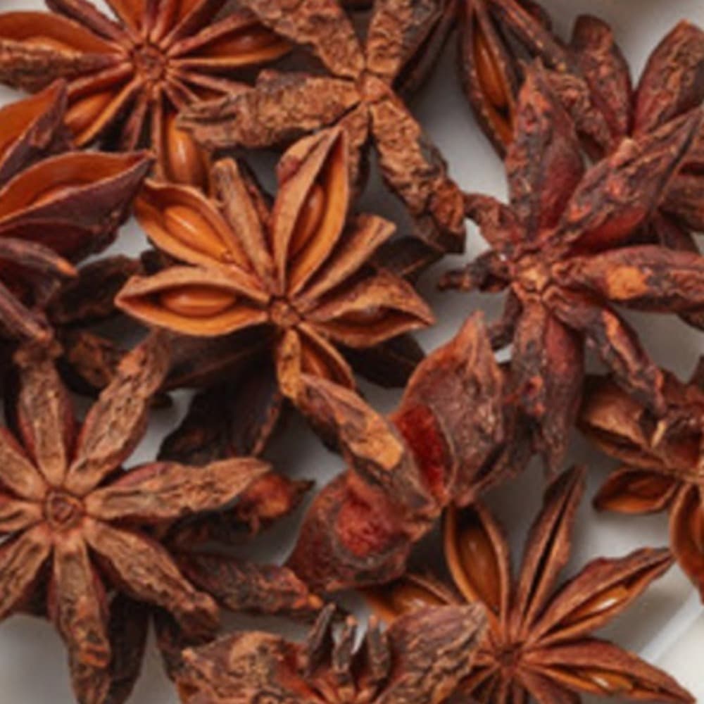 Whole dried star anise pods